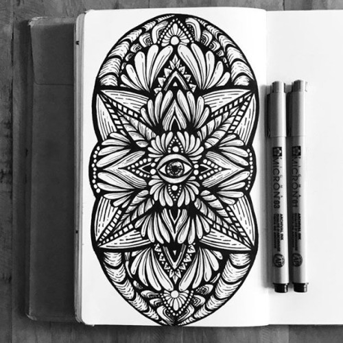 Eye doodle